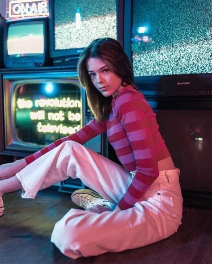 Cora Tilley's Influencer Journey with TikTok Bans, Boyfriend & Racism Controversy, Net Worth