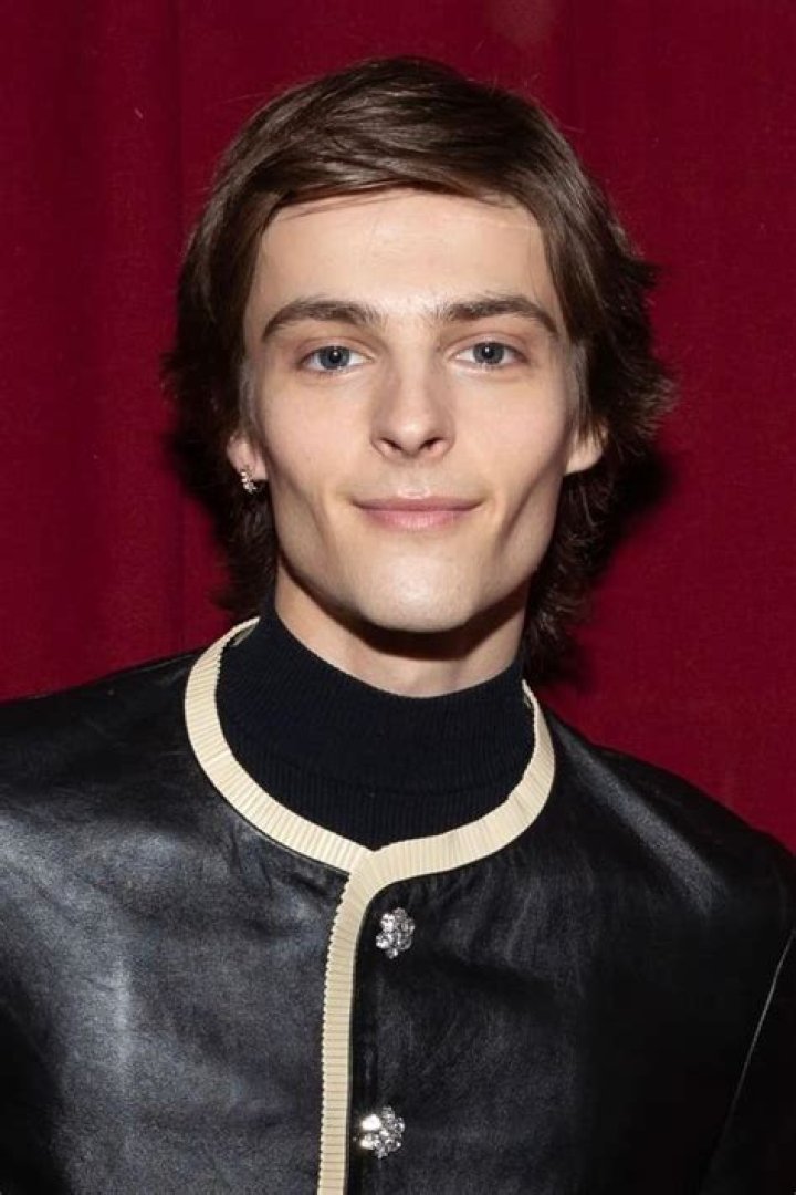 Corey Fogelmanis Wiki: Girlfriend, Dating, Shirtless, Age, Height