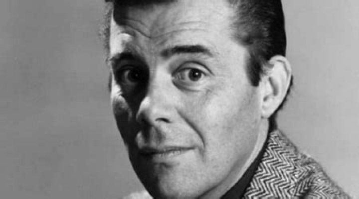 Dirk Bogarde Height - CelebsHeight.org