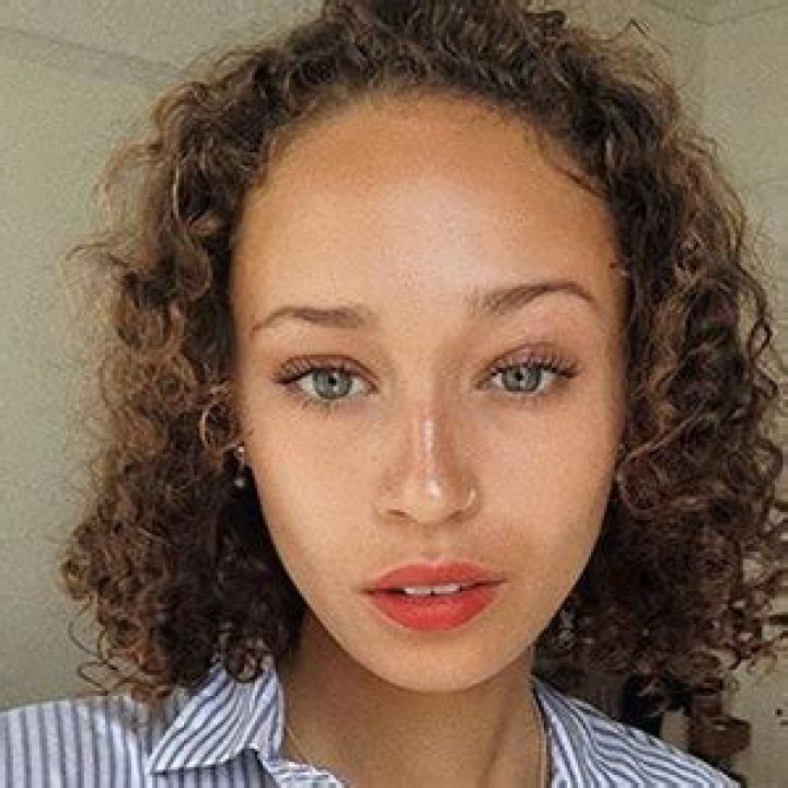 Ella-Rae Smith Wiki, Parents, Boyfriend, Net Worth