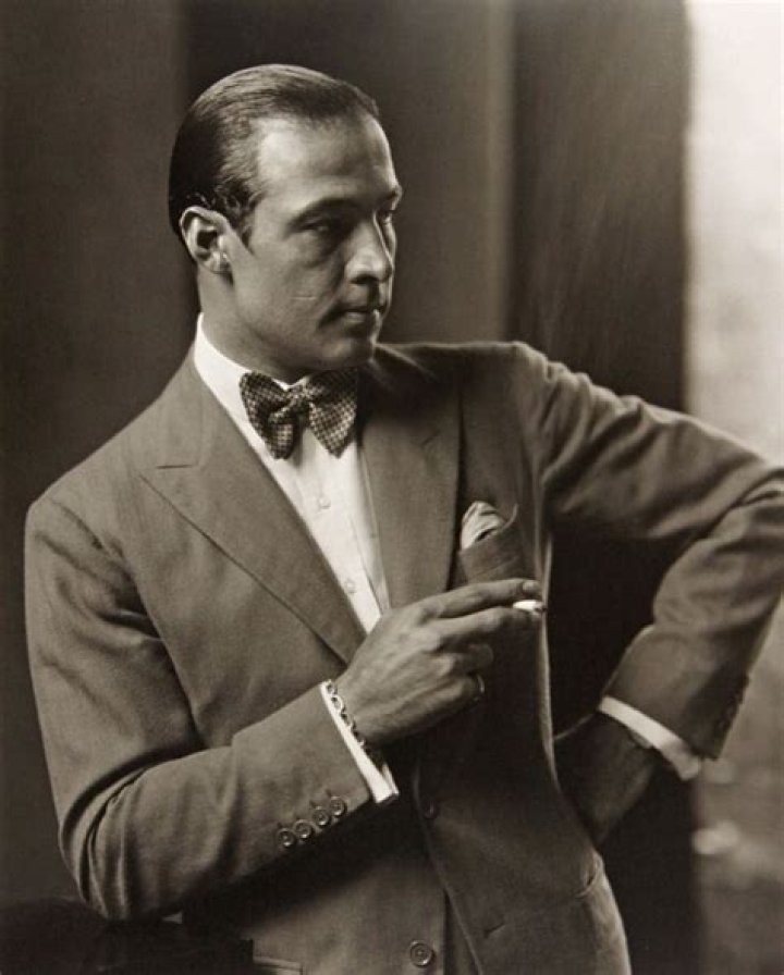Rudolph Valentino Height - CelebsHeight.org