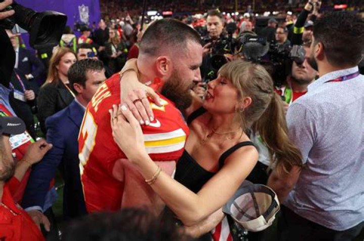Super Bowl: Fans react to Taylor Swift and Travis Kelce's victory kiss