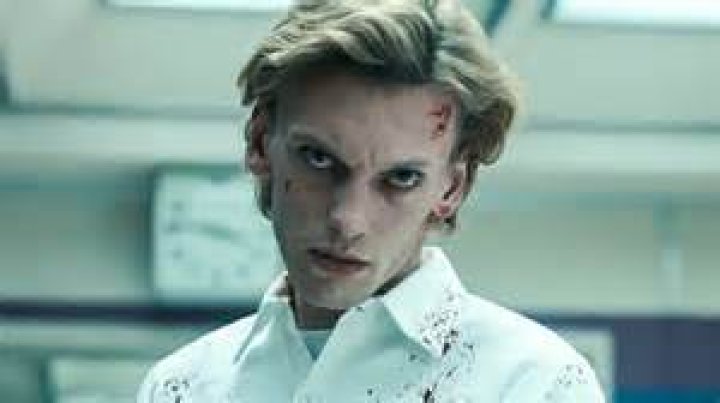 What happens to Love and Joe's baby in You season 3?